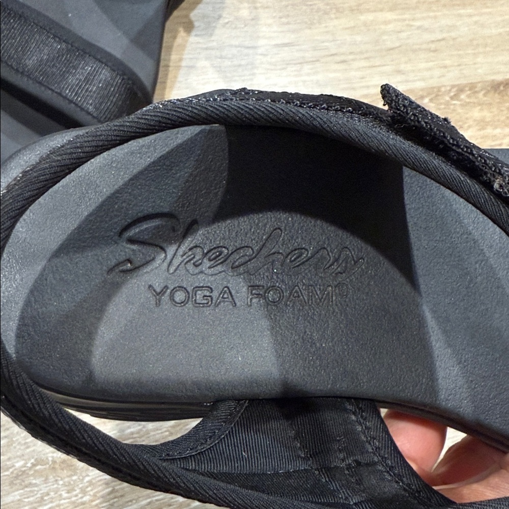Skechers Size 11 Black Women's 119185 Uno New Sesh Yoga Foam Skech Air Sandals - Picture 2 of 10